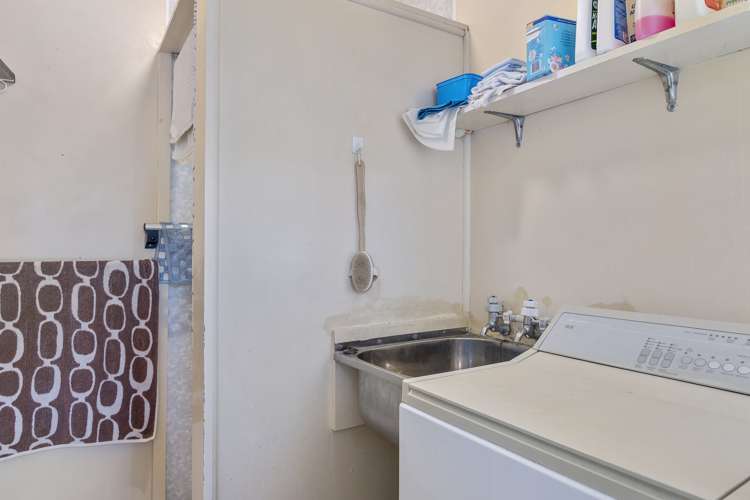 1/9 Willow Avenue Stoke_12