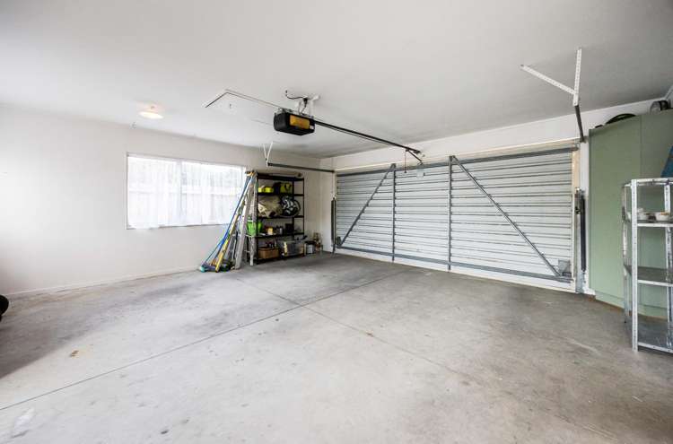 8/23 Lakeside Drive Orewa_14