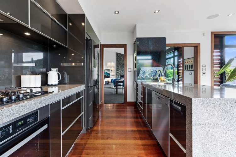 2 Caldera Close Pyes Pa_17