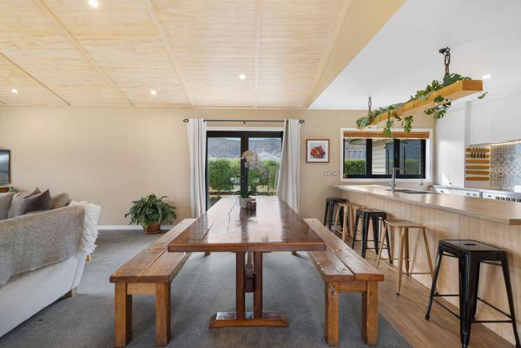 8 Dingle Street Lake Hawea_8