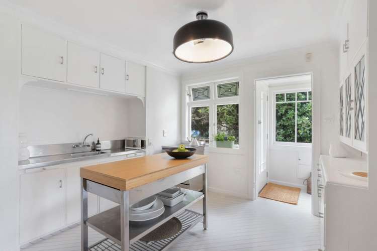 54 Seacliffe Road Hillsborough_12