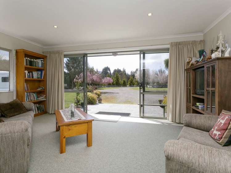 766 Whangamata Road Kinloch_15