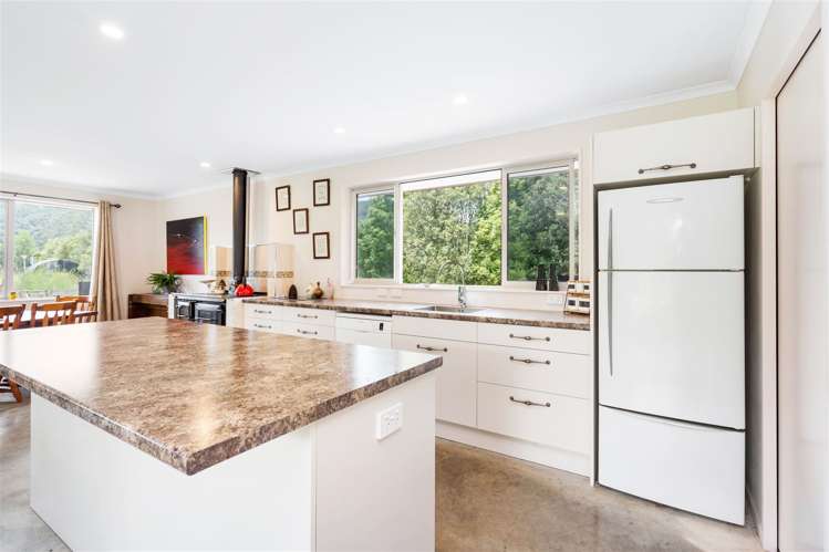 6 Tavinor Road Otaika_24