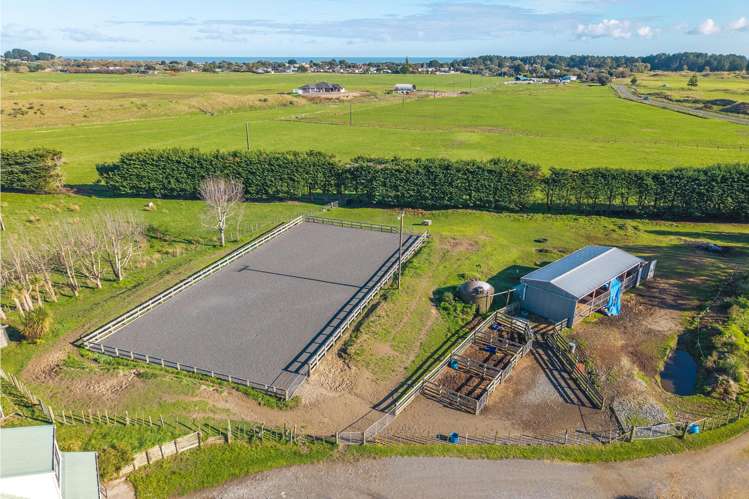 593 Waikawa Beach Road_3