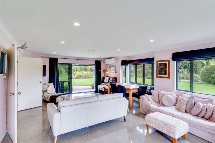 813 Seafield Road Puketapu_4