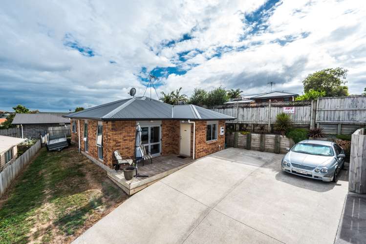 26 Pointon Glade Grandview Heights_0