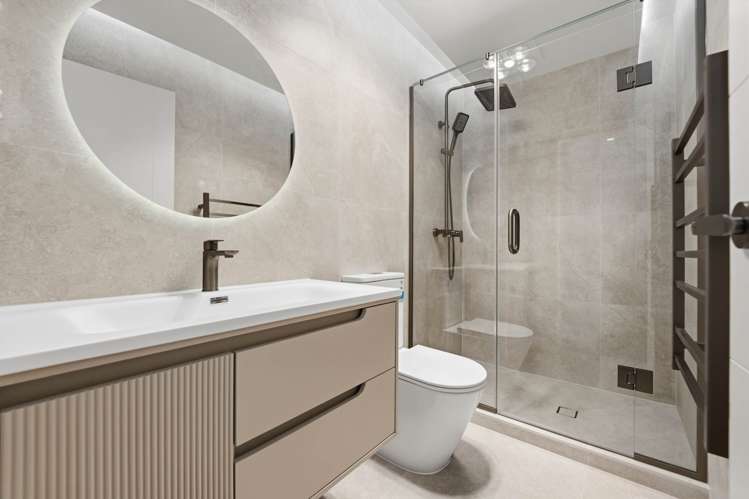 Unit 5/89 Otuwairoa Esplanade Papakura_9