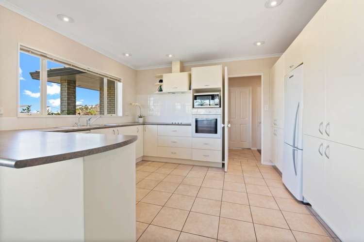 41 Kath Hopper Drive Orewa_3