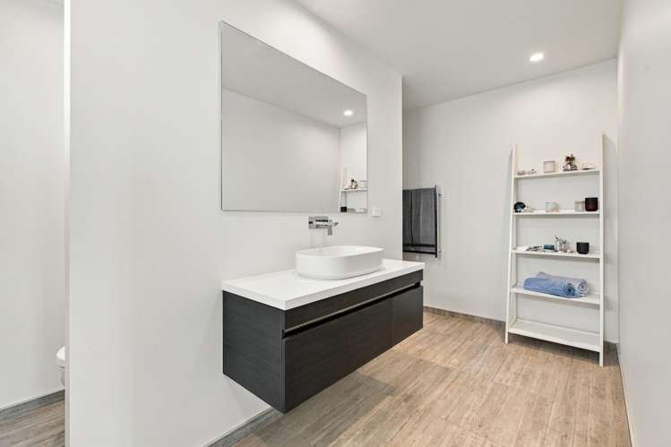 80 Clearview Road Lepperton_24