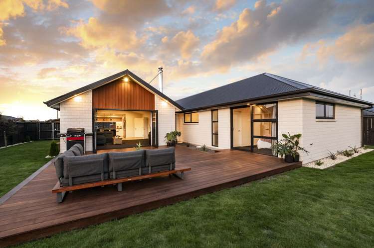 7 Vitalia Crescent Lincoln_26