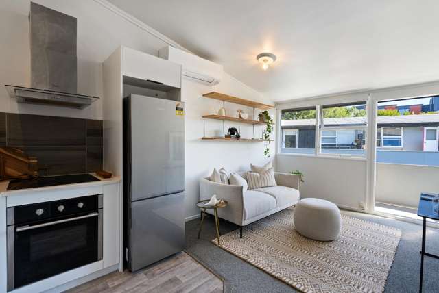 8/11 Don Croot Street Morningside_3