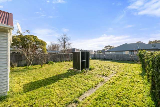 64 Aldershot Street Aranui_4