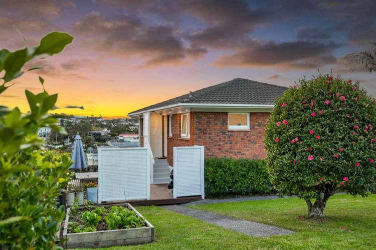 1/7 Newhaven Terrace Mairangi Bay_13