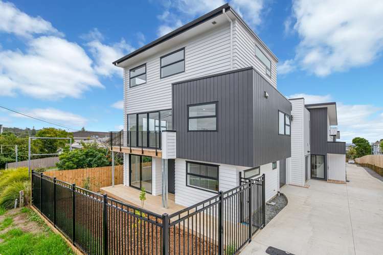 1/71 West Coast Road Glen Eden_0