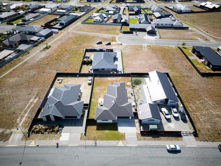 27 Lakeland Avenue Twizel_26