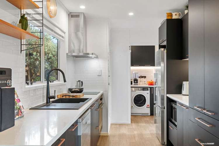 16 Urlich Drive Ranui_5