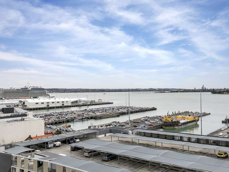 1114/2 Beach Road Auckland Central_16