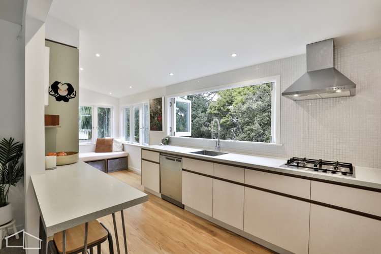 1 Miha Road Titirangi_8