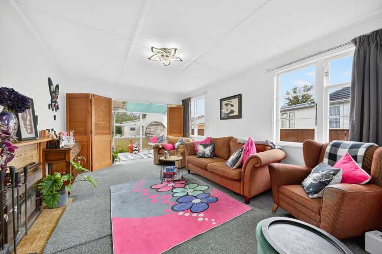 13 Churchill Avenue Lansdowne_8