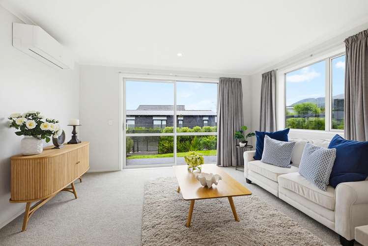 13 Karearea Avenue Kenepuru_2