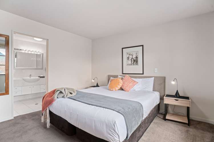 1/201 Beetham Street Queenstown_17