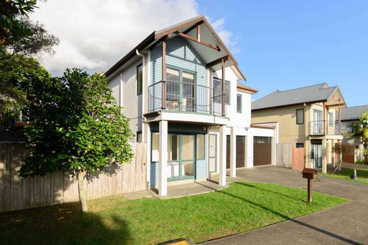 88 Fields Parade Oteha_26