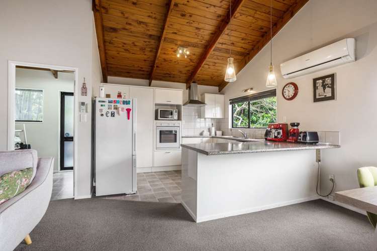 1/47 Thornlow Street Glendene_7