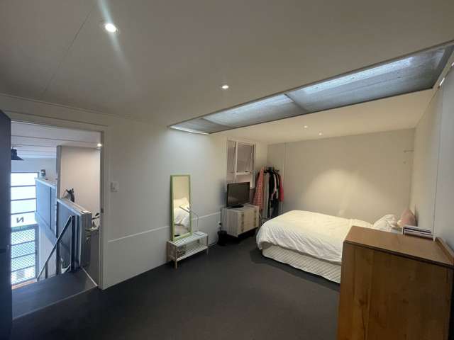 11N Airborne Road Albany_4