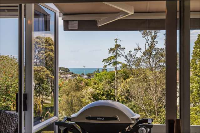 12 Mayfair Crescent Mairangi Bay_1