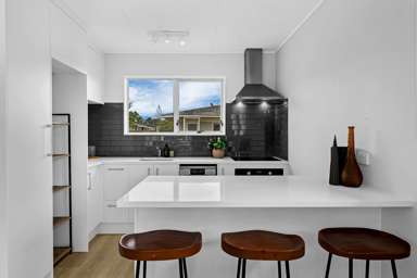 2/37 Blacklock Avenue_4