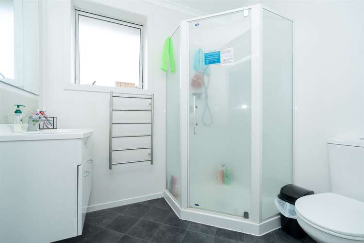 47 Chiefs Court Hamilton East_8