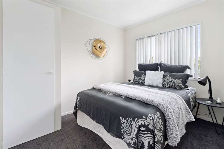 2/13 John Street Mangere East_6