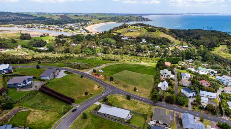 52 Dudley Crescent Cable Bay_17