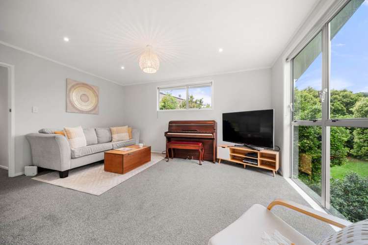 15 Gails Drive Okura_2