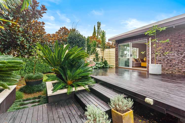 2/2 Vari Place Bayview_10