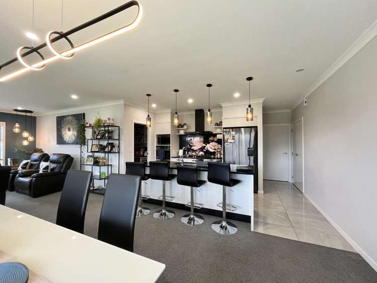 4 Hikawera Drive 10481_2