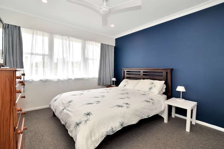 8 Wembury Grove Parkvale_12