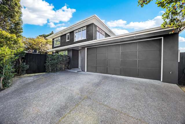 A private sanctuary with entertainer's edge