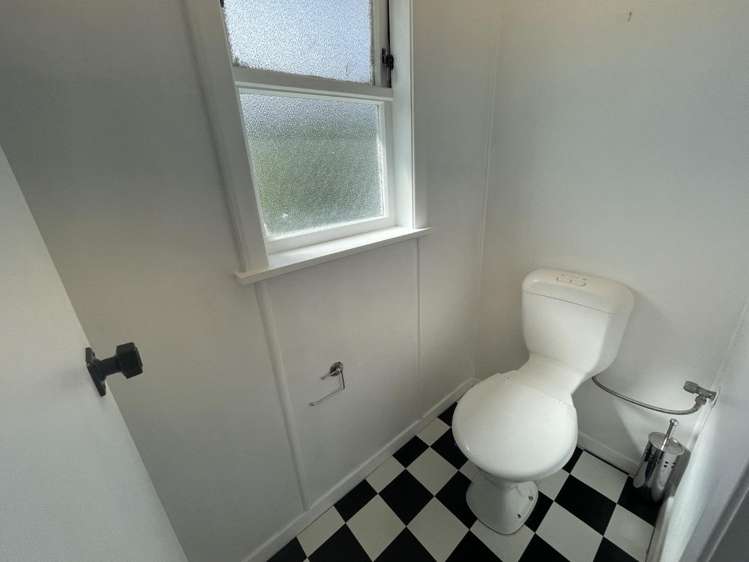 8 Whakataki Grove Waiwhetu_9