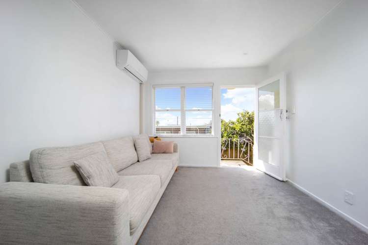3/182 Carrington Road Mt Albert_1