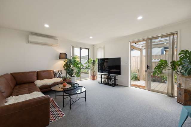6 Saint Johns Avenue Hamilton East_2