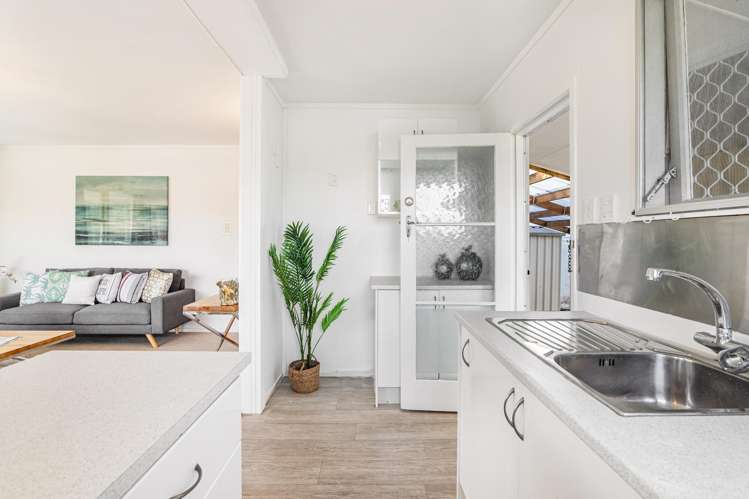 1/137 Centreway Road Orewa_8