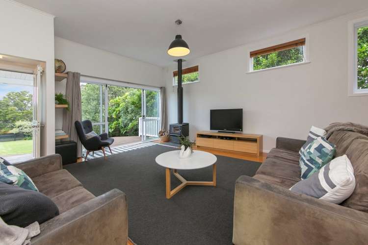 16 Tane Road Laingholm_9