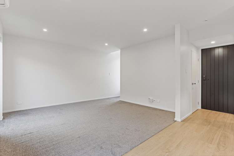2/16 Devon Street Sydenham_11