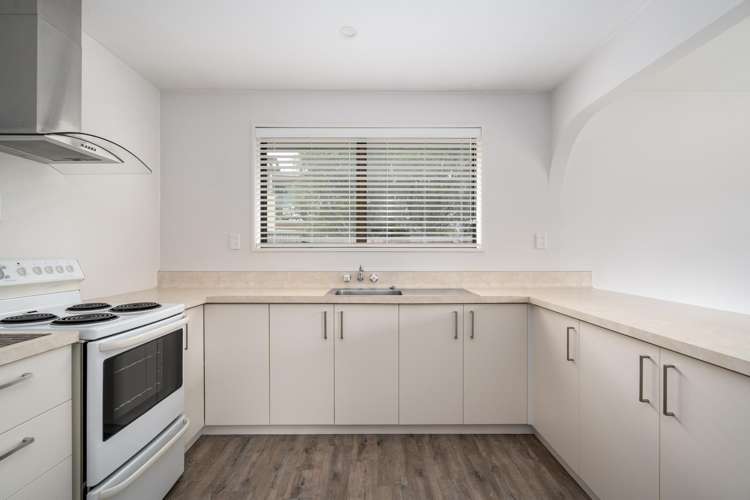 38 Millstream Drive_5
