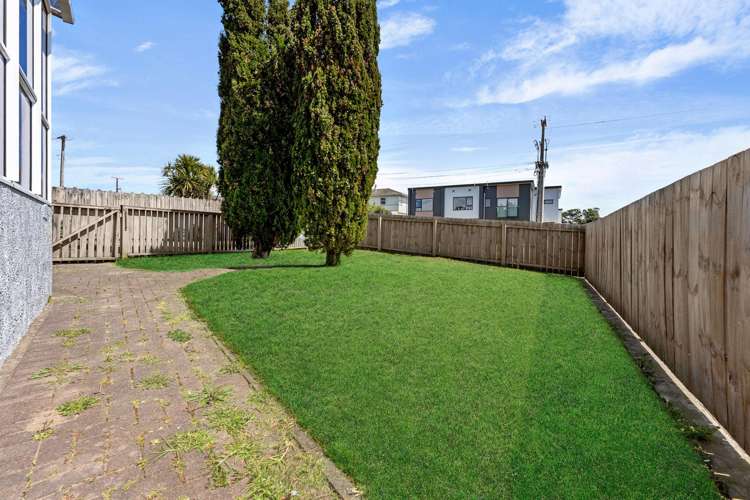 143B Tirimoana Road Te Atatu South_13