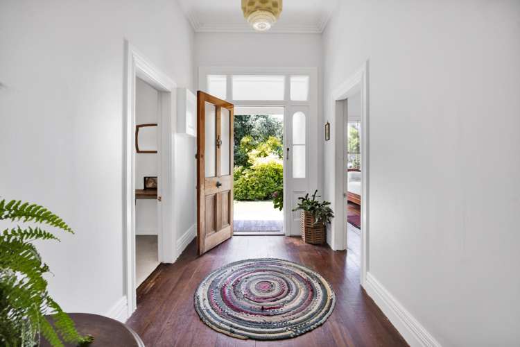 207 Egmont Street Patea_7