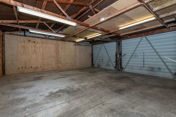 5 The Strand Wainuiomata_17