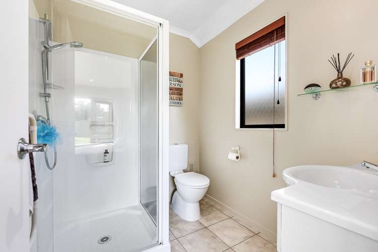 7 Roderick Place Rototuna_11