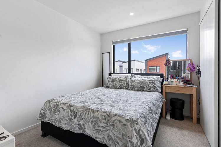33 Kiato Lane Flat Bush_5